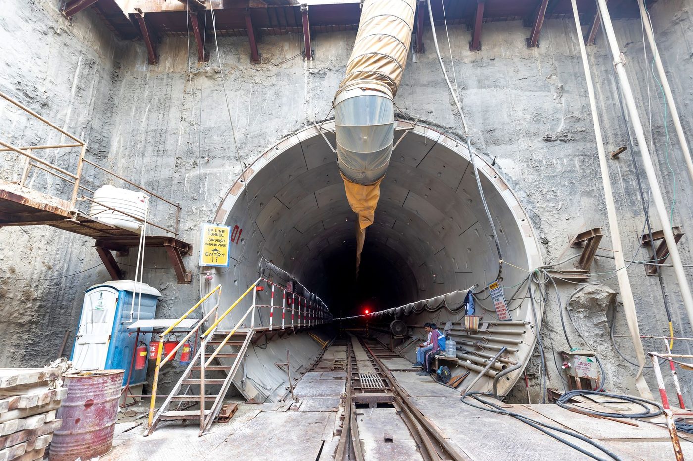 Onder de Schelde ligt nu één doorlopende tunnel: alle acht delen klikten vast