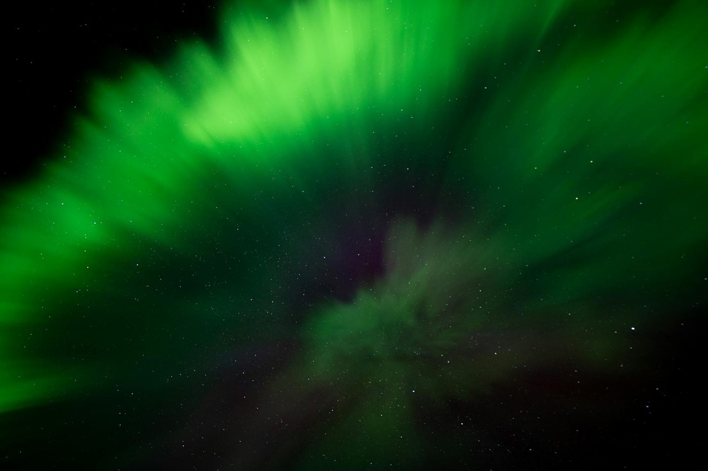 IJsland betovert met Aurora Borealis en spectaculaire natuurfenomenen