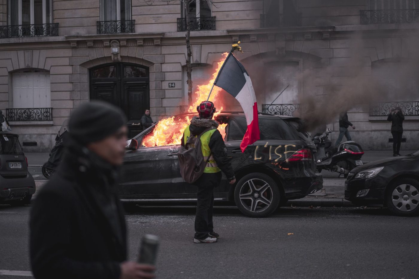 Chaos in Frankrijk: 1.800 arrestaties en honderden gewonden na protesten
