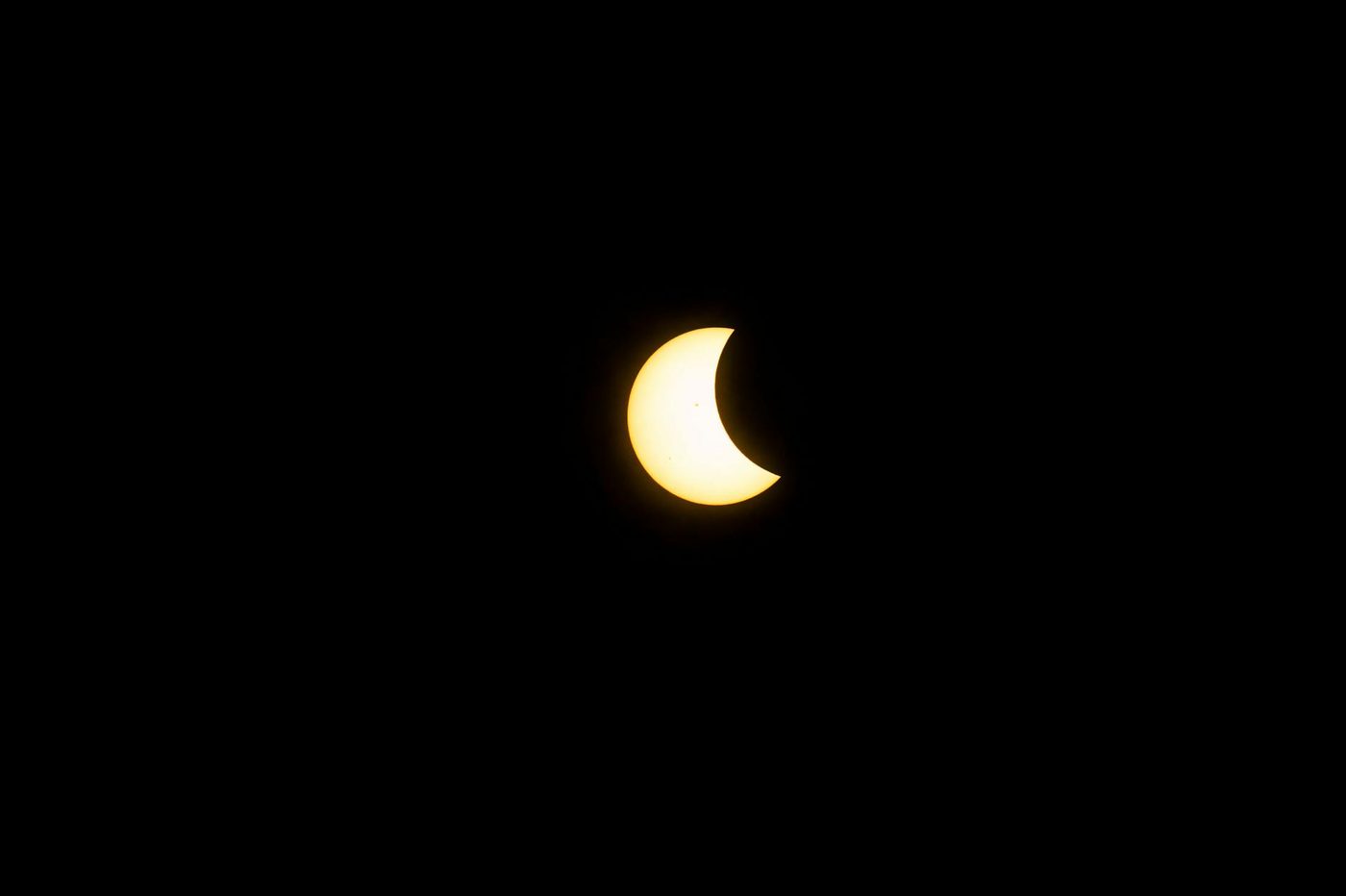 Grootste zonsverduistering in 27 jaar woensdag te zien: helder weer voorspeld