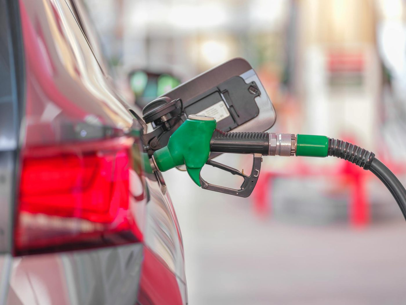 Nederlandse tankstations kampen met omzetdaling door grenstanken en elektrificatie