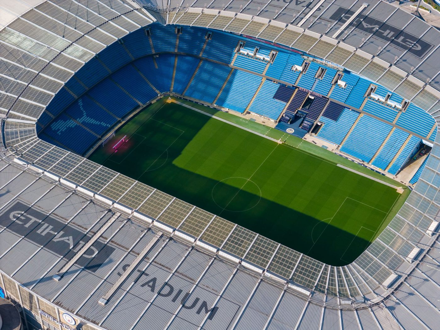 Manchester City officieel schuldig: jarenlange financiële inbreuken en schijncontracten