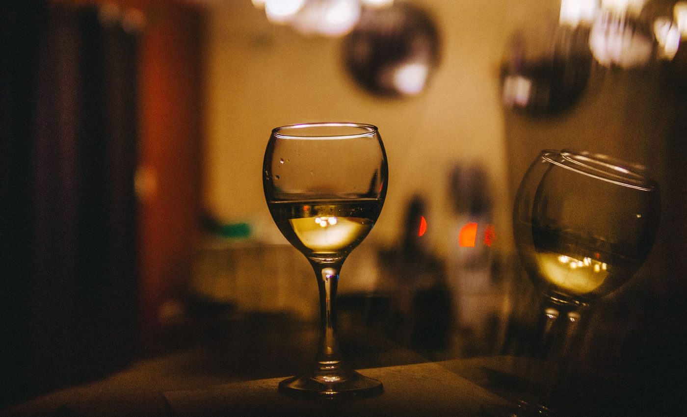 Glas wijn voor 1 euro: Aldi opent eigen wijnbar midden in chique Antwerpen