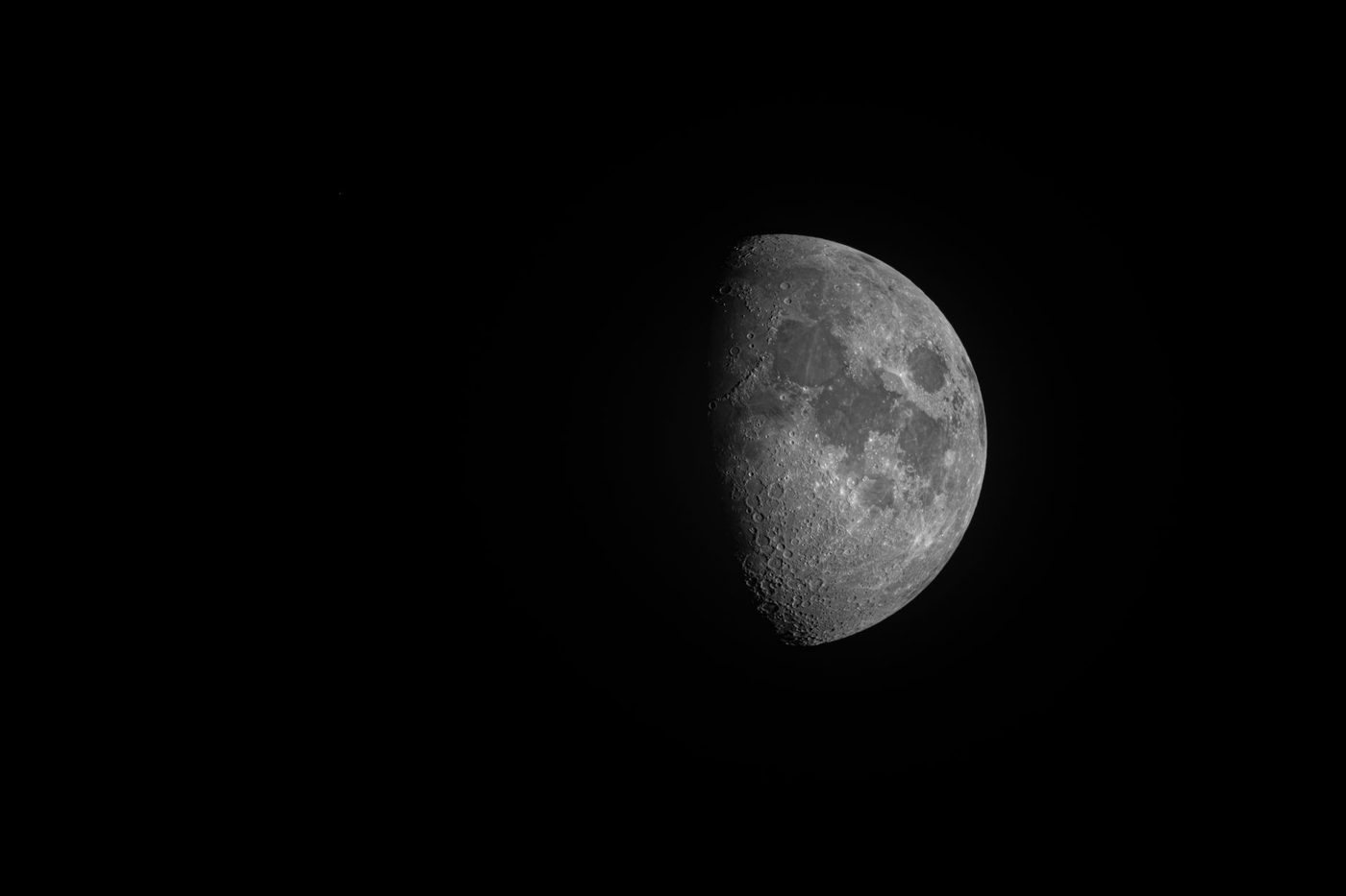 Zeldzame maanmeteorieten bieden nieuw inzicht in evolutie van de maan