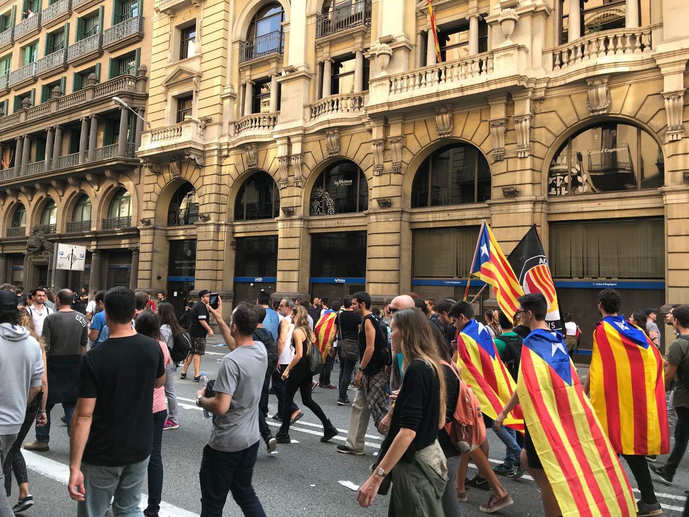 Spanje kookt over: massale protesten tegen woningnood en torenhoge huren
