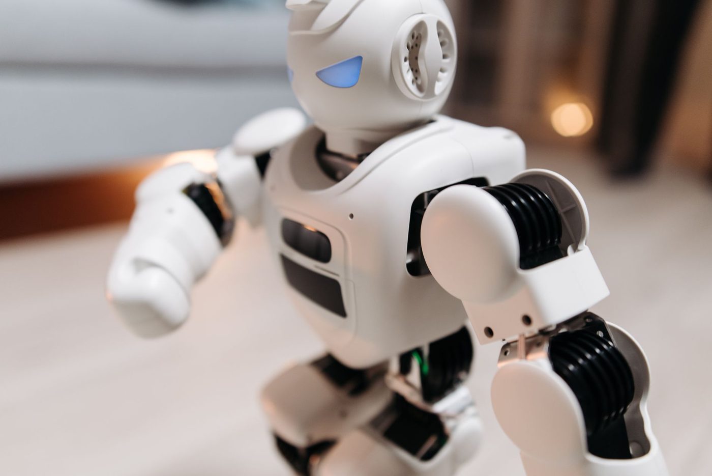 Vlieg-geïnspireerde controller verbetert voortbeweging van humanoïde robot