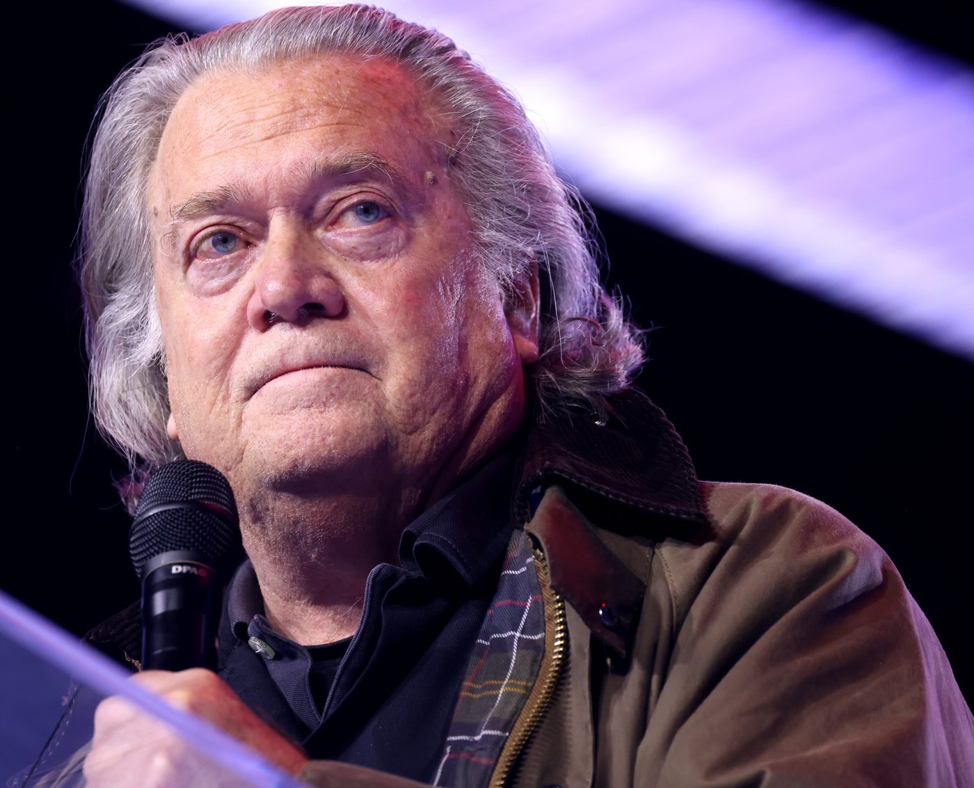 Dossiers onthullen politieke machtsspel tussen Bannon en Epstein in Europa