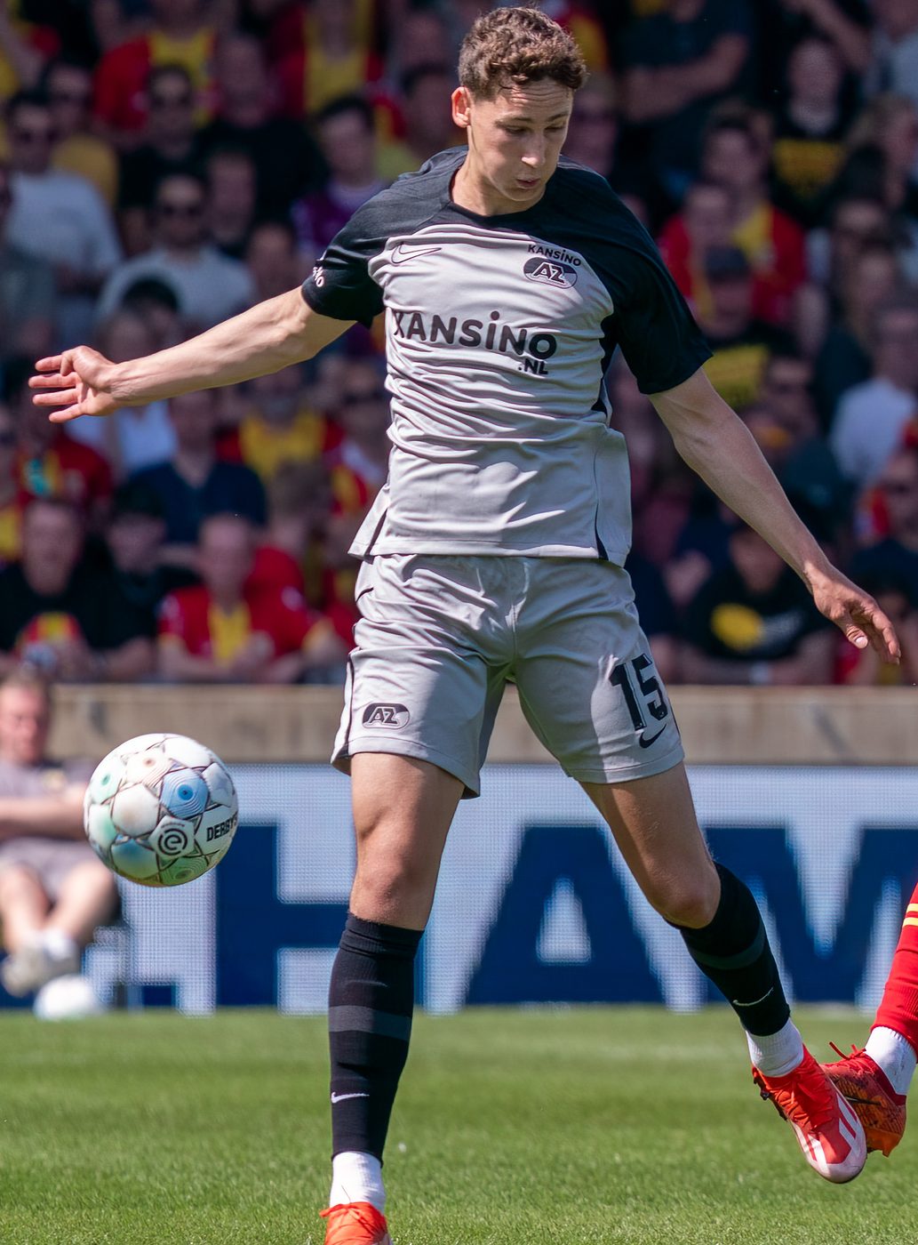 Debuutheld Van Bommel redt Nederland met cruciale assist tegen Duitsland
